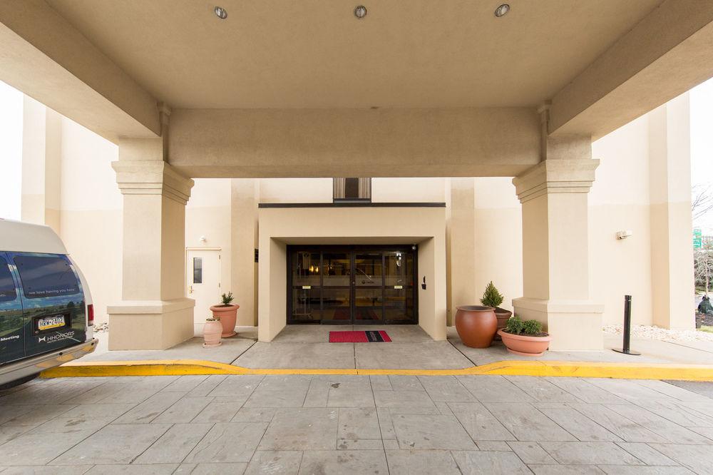Hampton Inn Плимут-Митинг Экстерьер фото