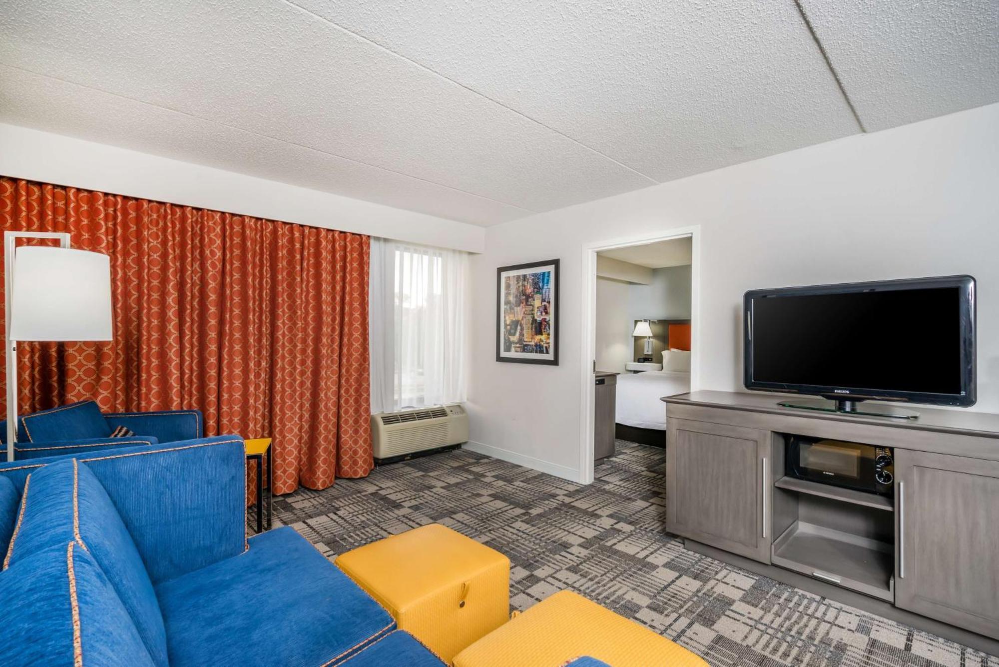 Hampton Inn Плимут-Митинг Экстерьер фото