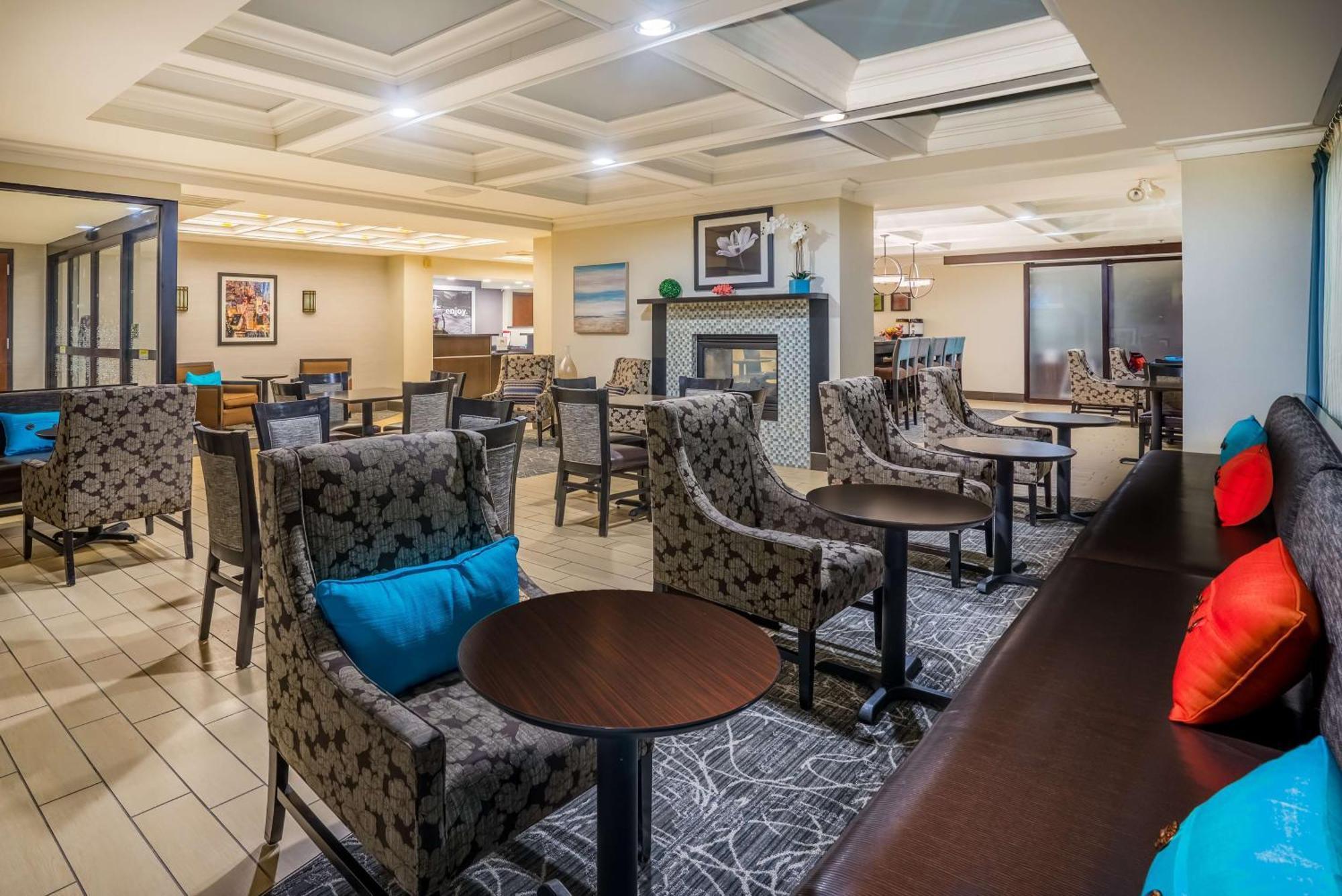 Hampton Inn Плимут-Митинг Экстерьер фото